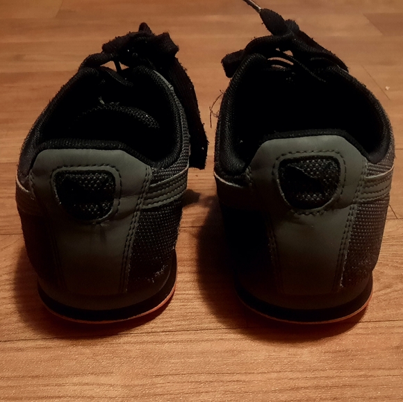 SOLD Puma Size 3 Big Boys Shoes - Picture 4 of 10